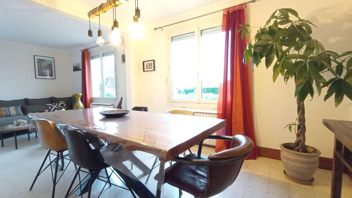 Maison à OCTEVILLE-SUR-MER