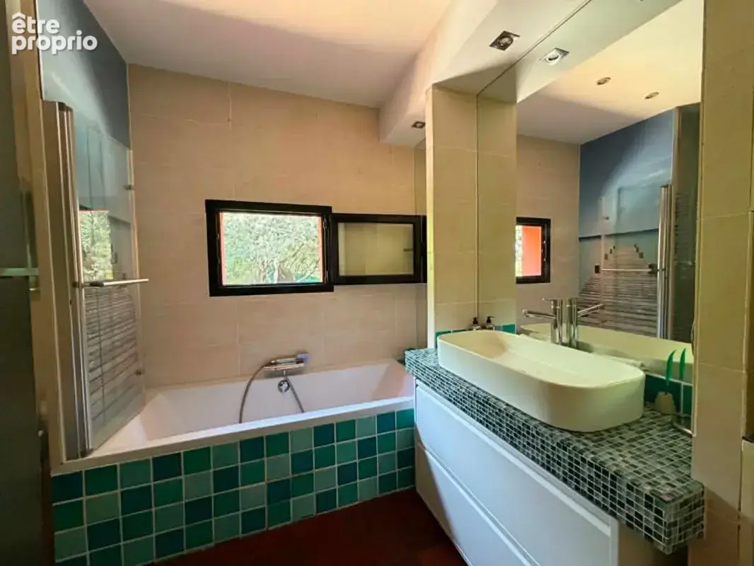 Villa Saint Maximin La Sainte Baume 3 pièce(s) 130 m2 - photo 14