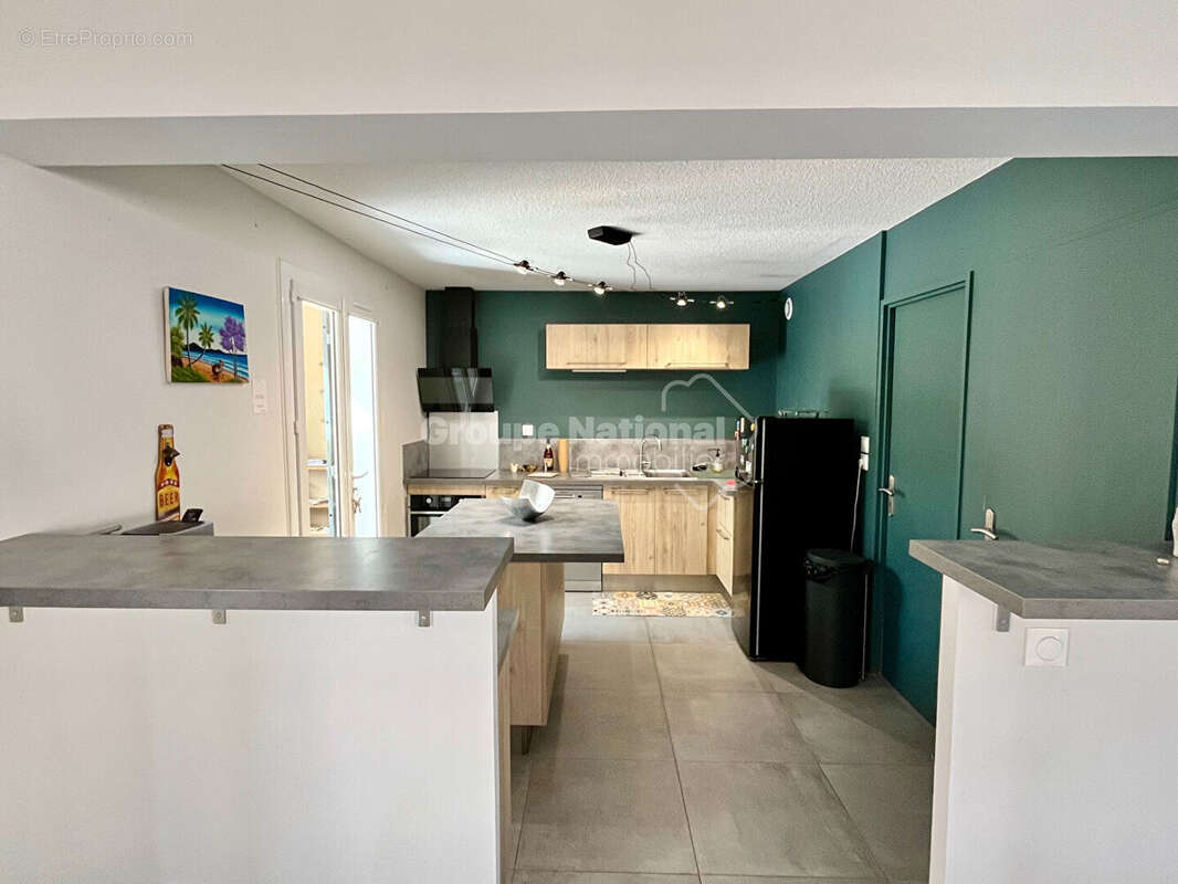 Les Angles, maison T5 de 137 m2 avec parking, garage box et piscine - photo 2