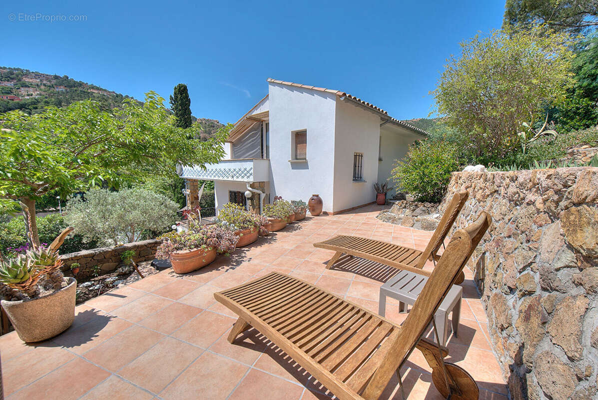 Villa bord de mer et esterel  133 m2  saint raphael - photo 3