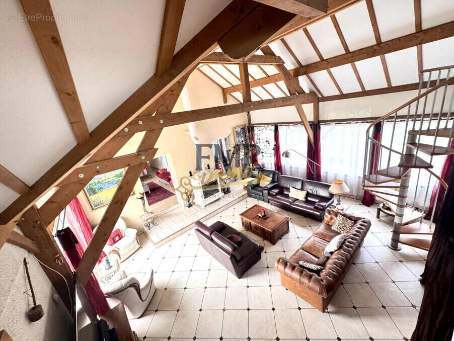 Maison à SAINT-PIERRE-SUR-DIVES