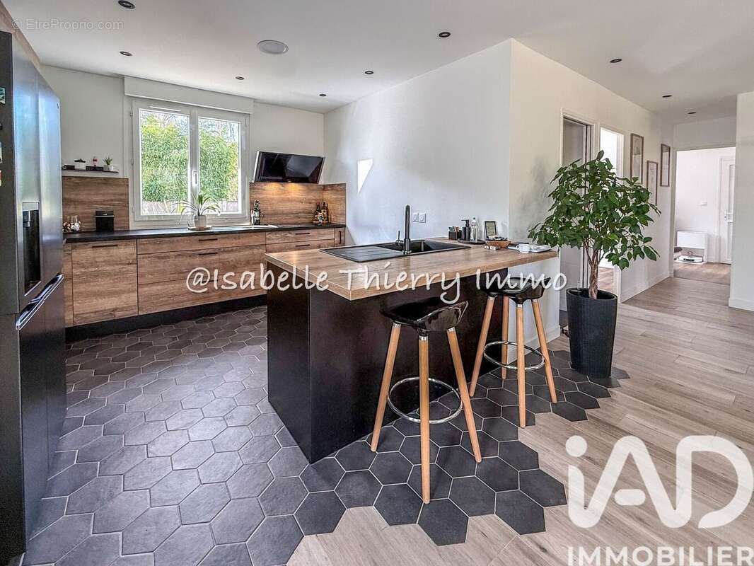 Photo 3 - Maison à LA VILLE-DU-BOIS