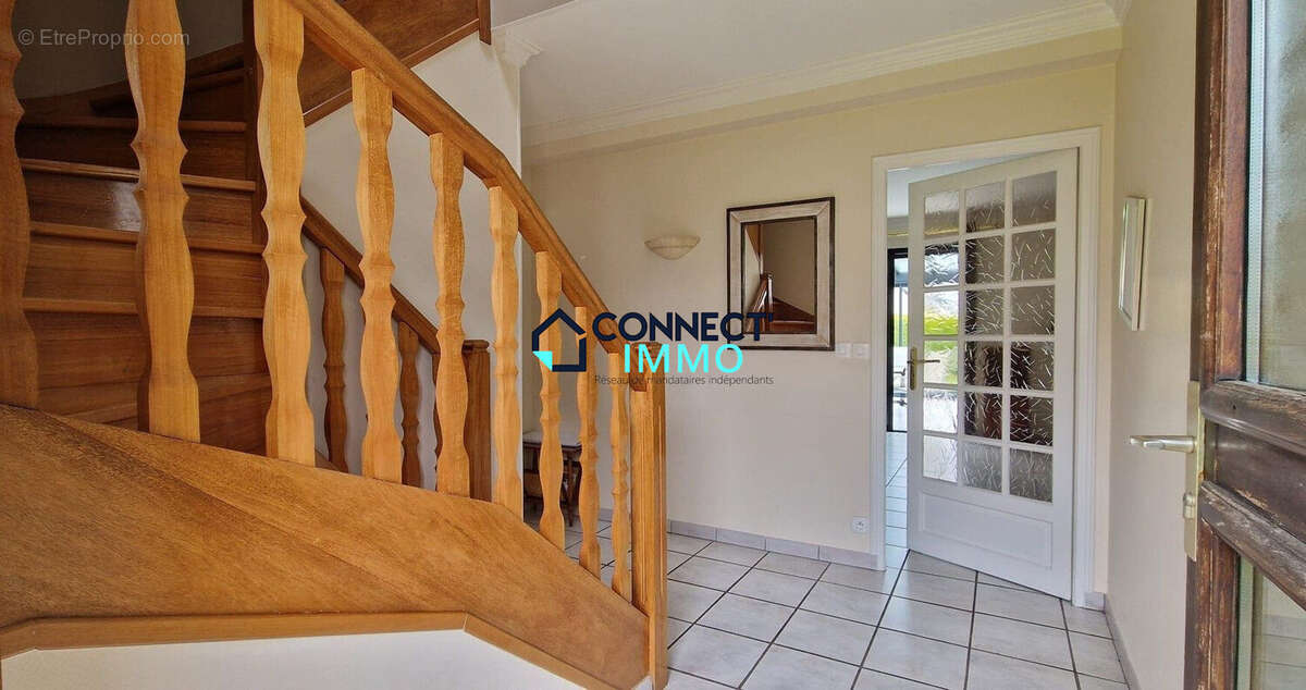 Maison 125 m² à Sainte-Seve  - photo 6