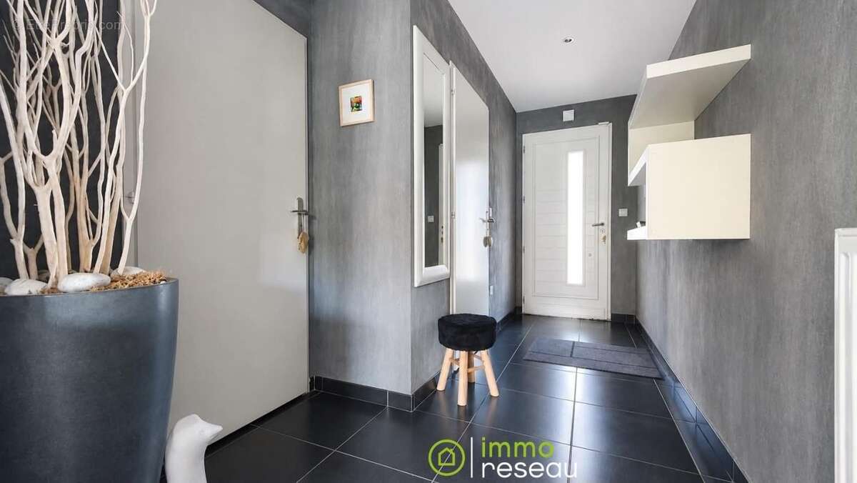 Maison 84 m² à Erquinghem-Lys  - photo 3