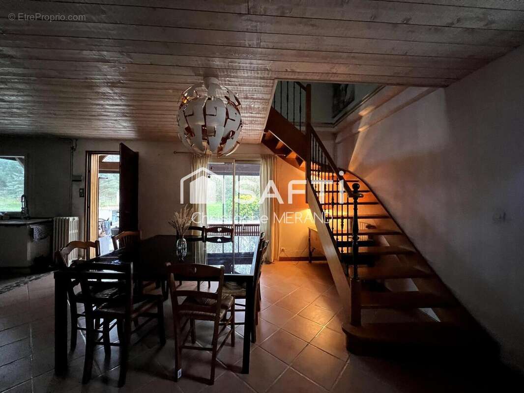 Photo 8 - Maison à LES ORMES