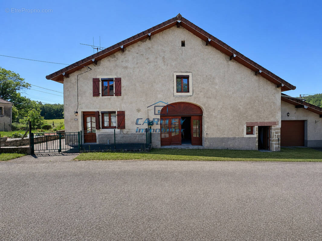 Maison à ADELANS-ET-LE-VAL-DE-BITHAINE