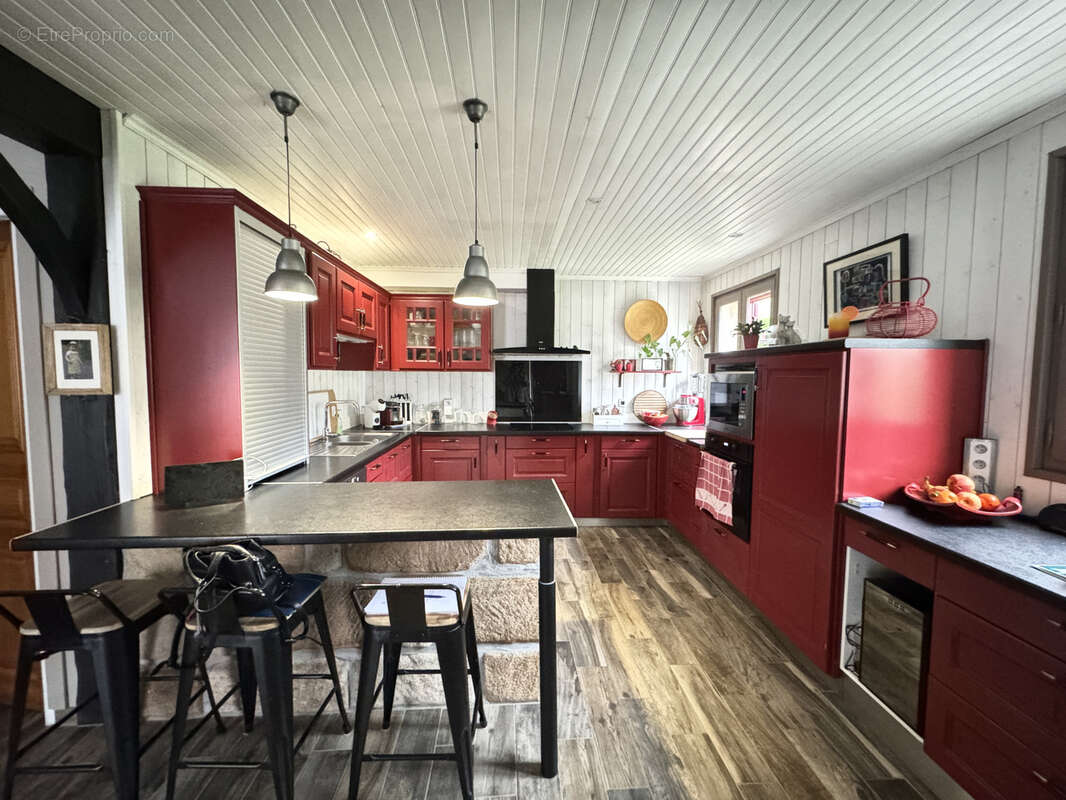 Maison à SAINT-VIANCE