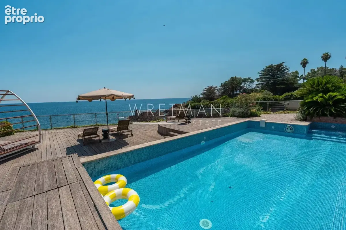 Vente par enchère privée : Domaine d'exception en bord de mer avec garage à bateau - photo 24