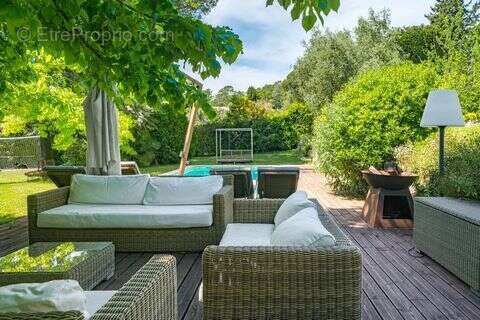 Maison 245 m² à Valbonne  - photo 3