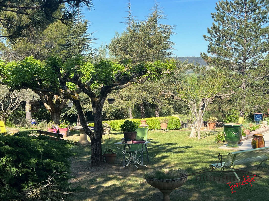 Maison à VAISON-LA-ROMAINE