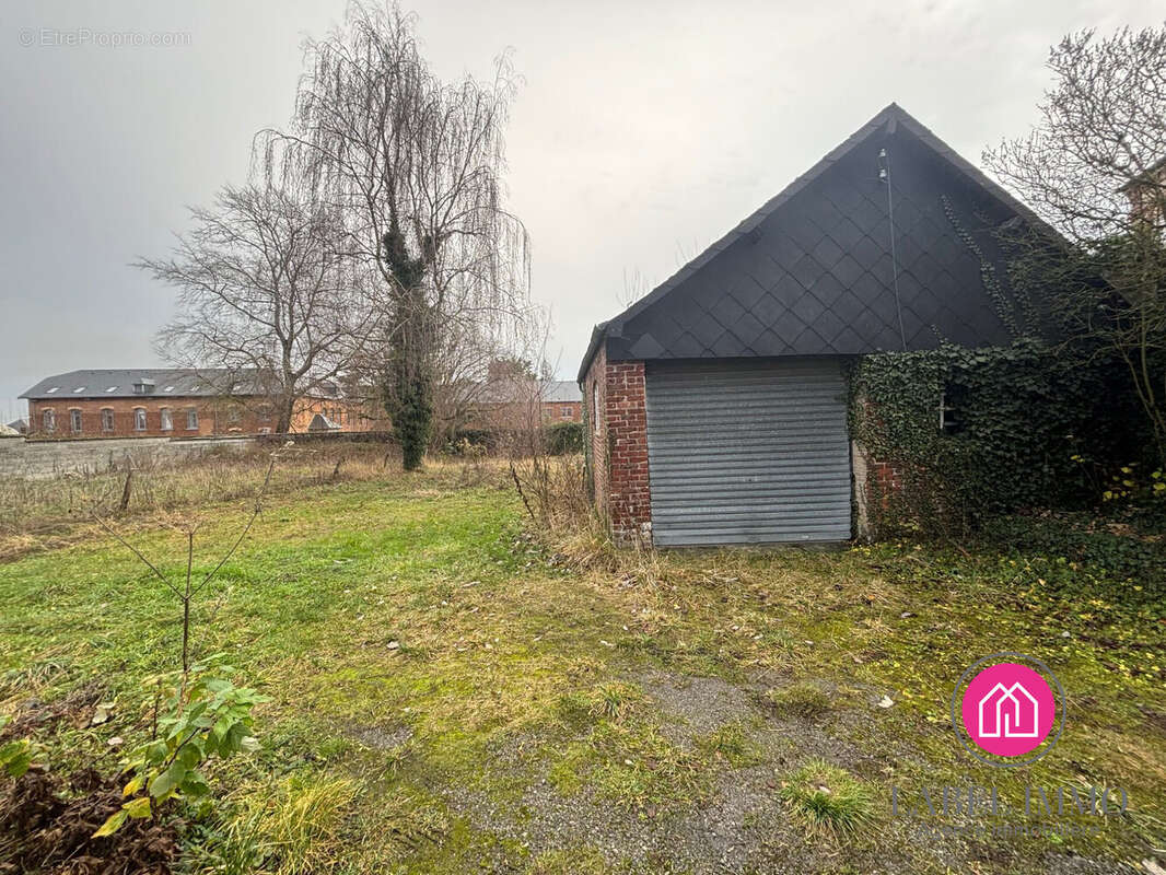 Maison à AVESNES-SUR-HELPE