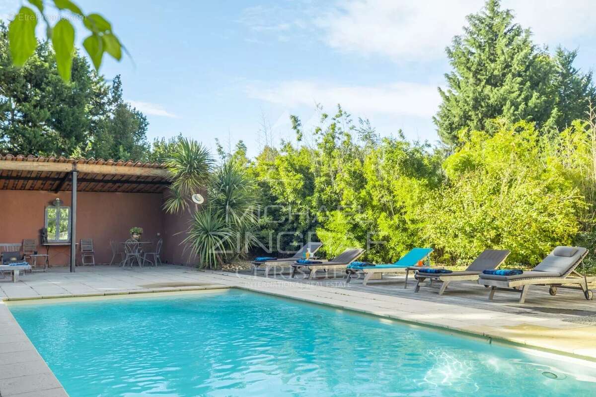 Maison à L&#039;ISLE-SUR-LA-SORGUE