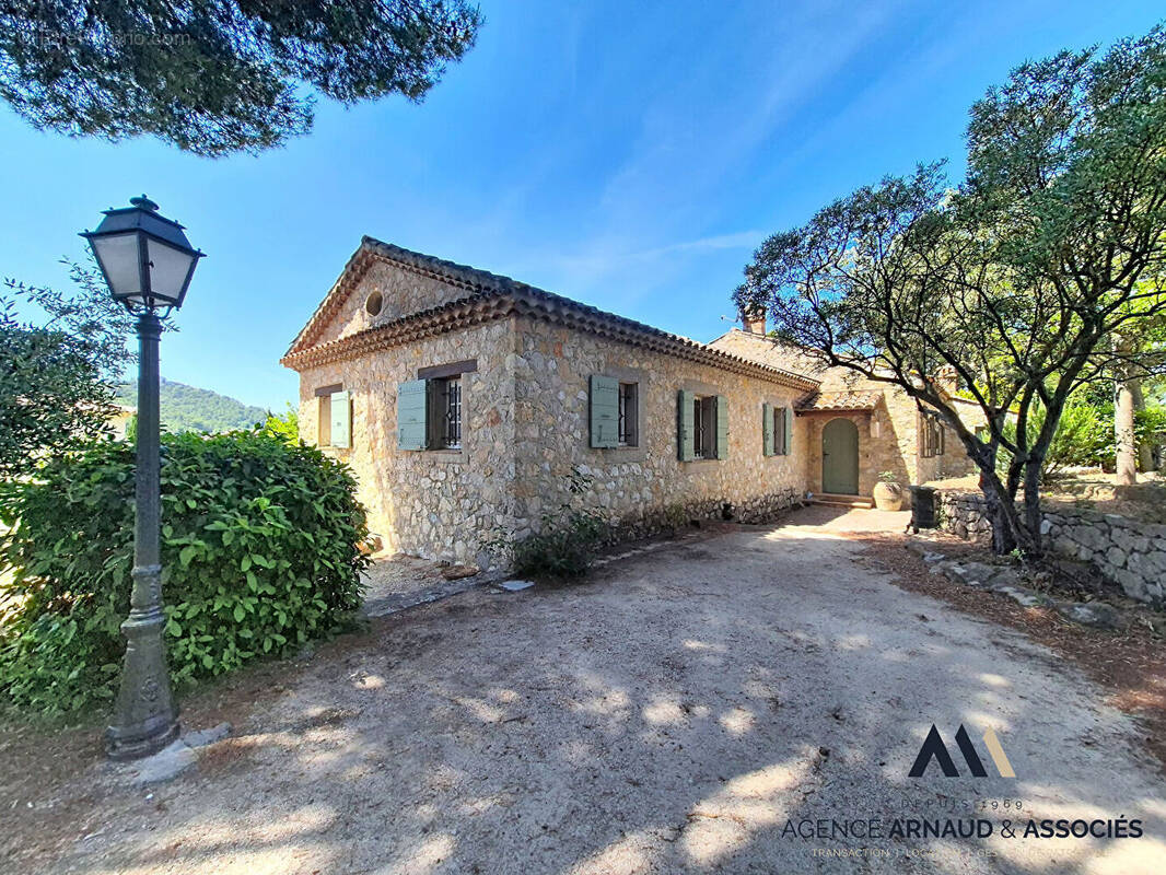 Maison à LE CASTELLET