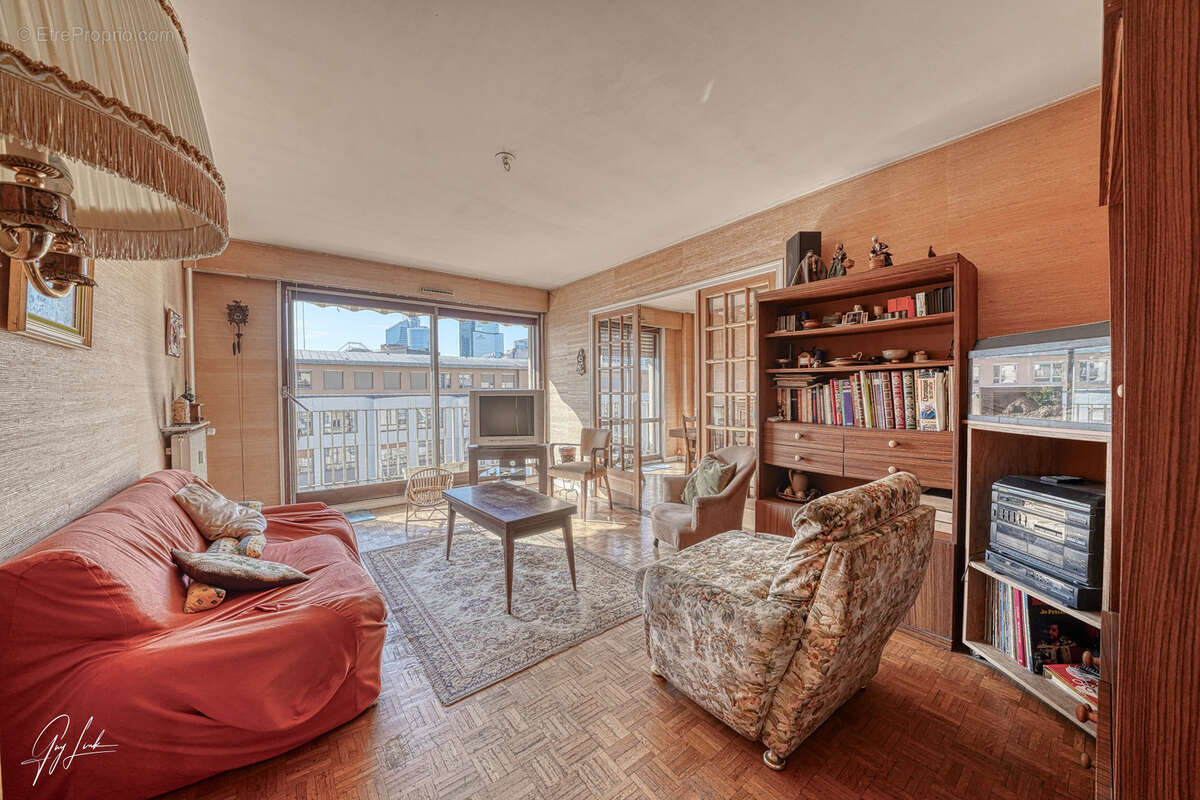 Appartement à COURBEVOIE