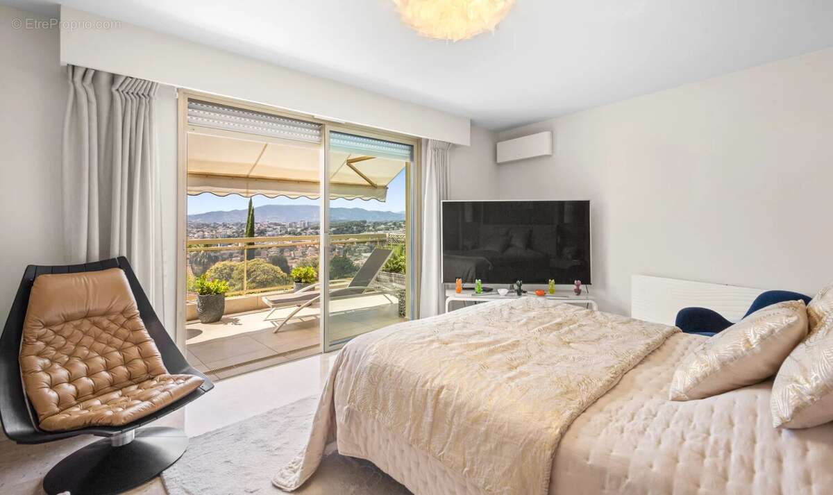 Appartement à LE CANNET
