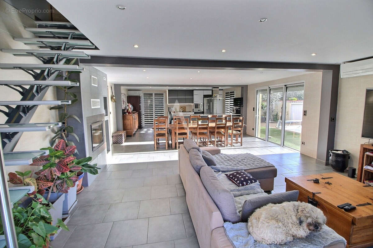 Maison à SAINT-CYPRIEN