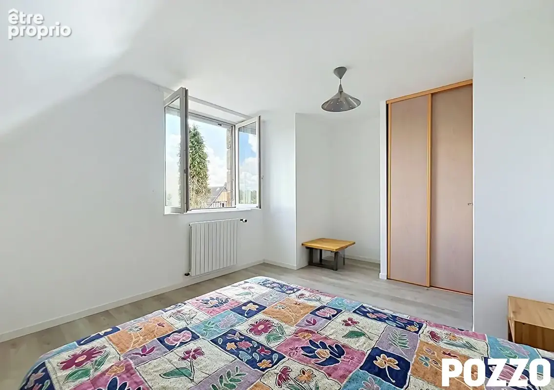A Vendre - Grandparigny - Maison 6 pièce(s) 142 m² - VIE DE PLAIN-PIED - QUALITE DE CONSTRUCTION - photo 15