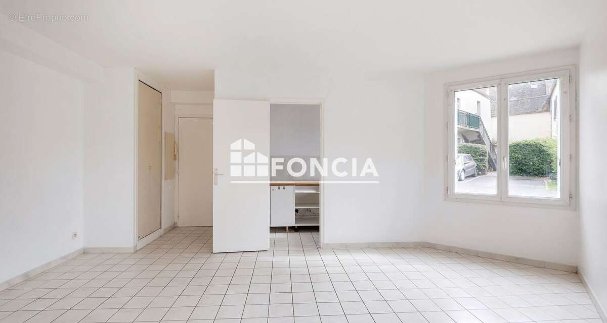Appartement à LA FERTE-ALAIS