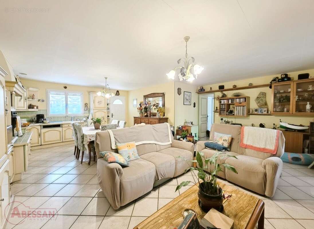 Maison à SAINT-CHRISTOL-LES-ALES