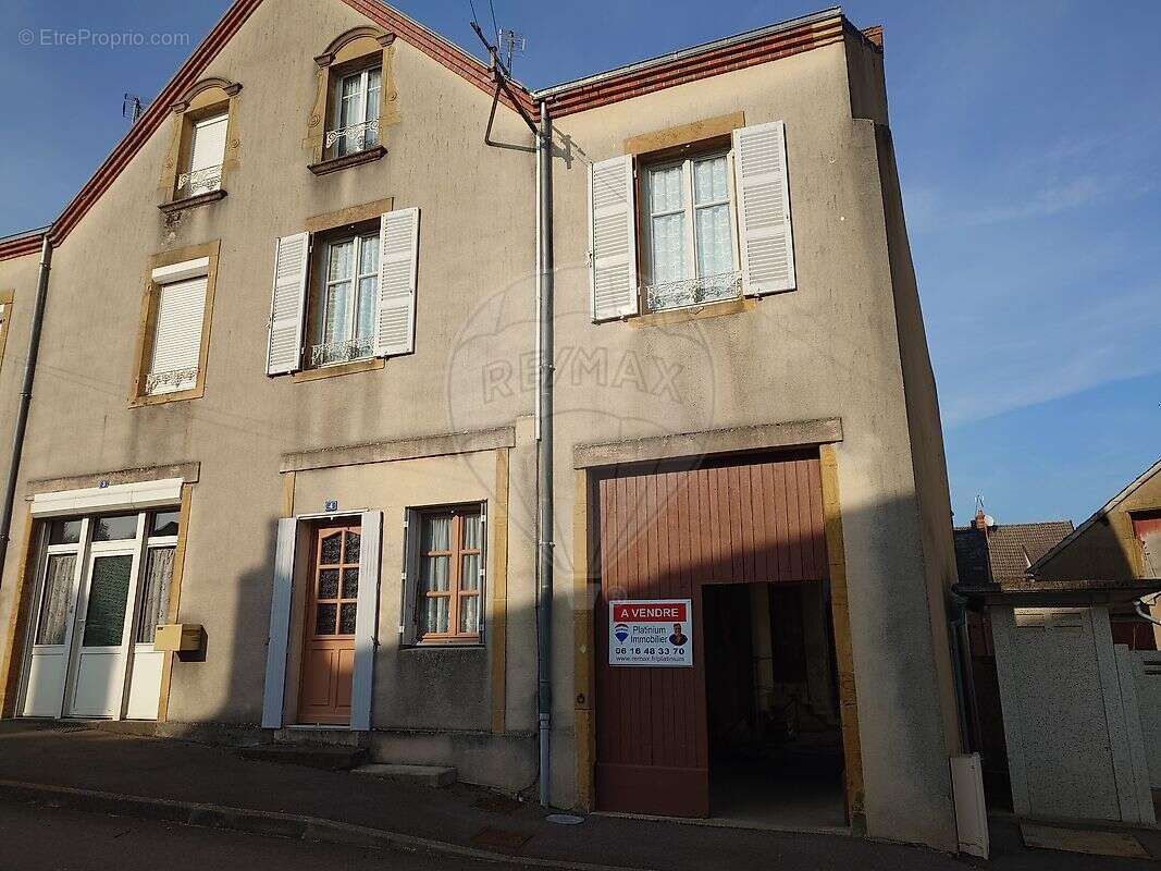 Maison à ISSY-L'EVEQUE