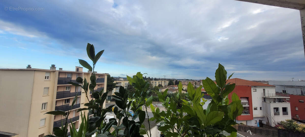 Appartement à LUNEL