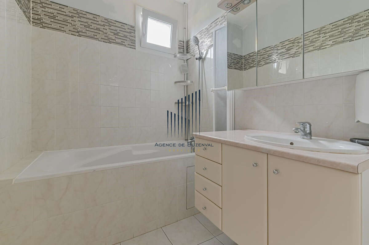 Appartement à RUEIL-MALMAISON