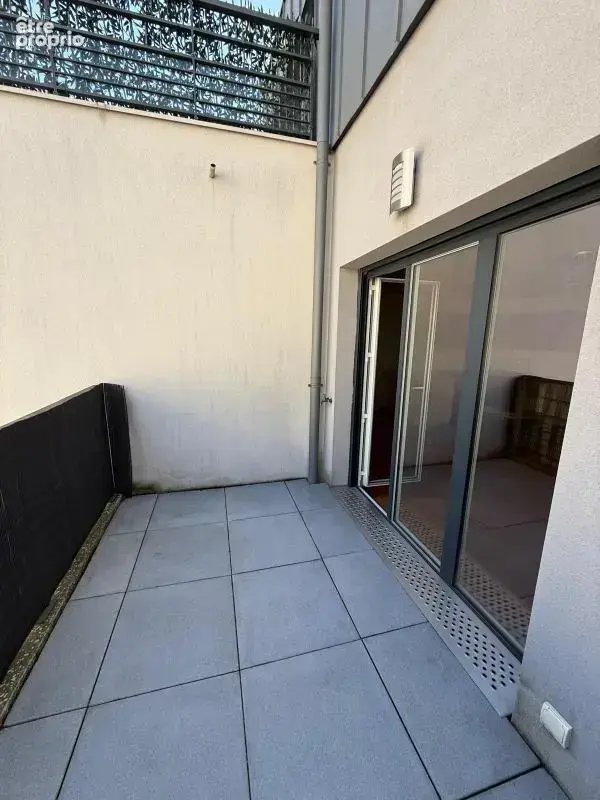 2 pieces immeuble recent - a22 - photo 7