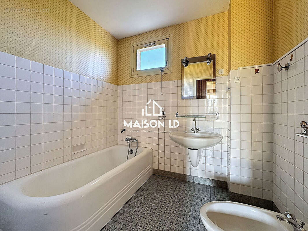 Maison à SAINT-PIERRE-SUR-DIVES