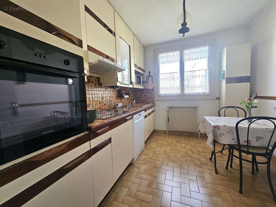 Appartement à DECINES-CHARPIEU