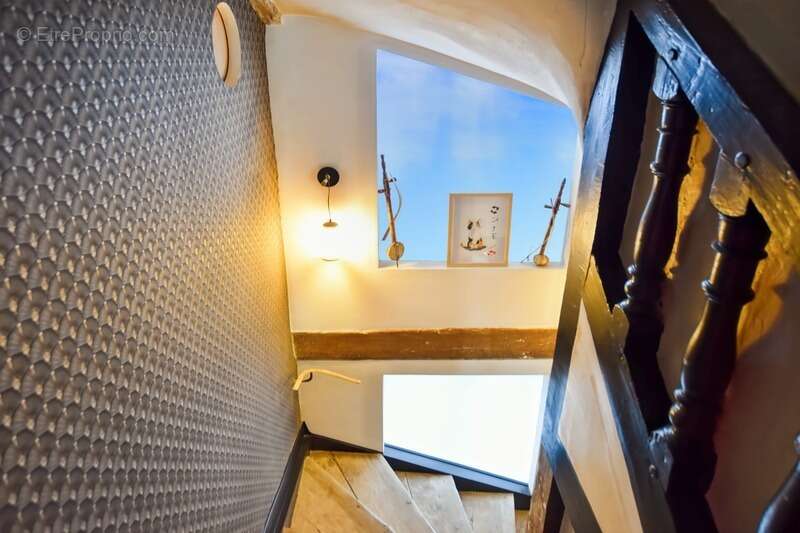 Maison ancienne de 201 m2 avec terrain, à COUCHES (71) - photo 22