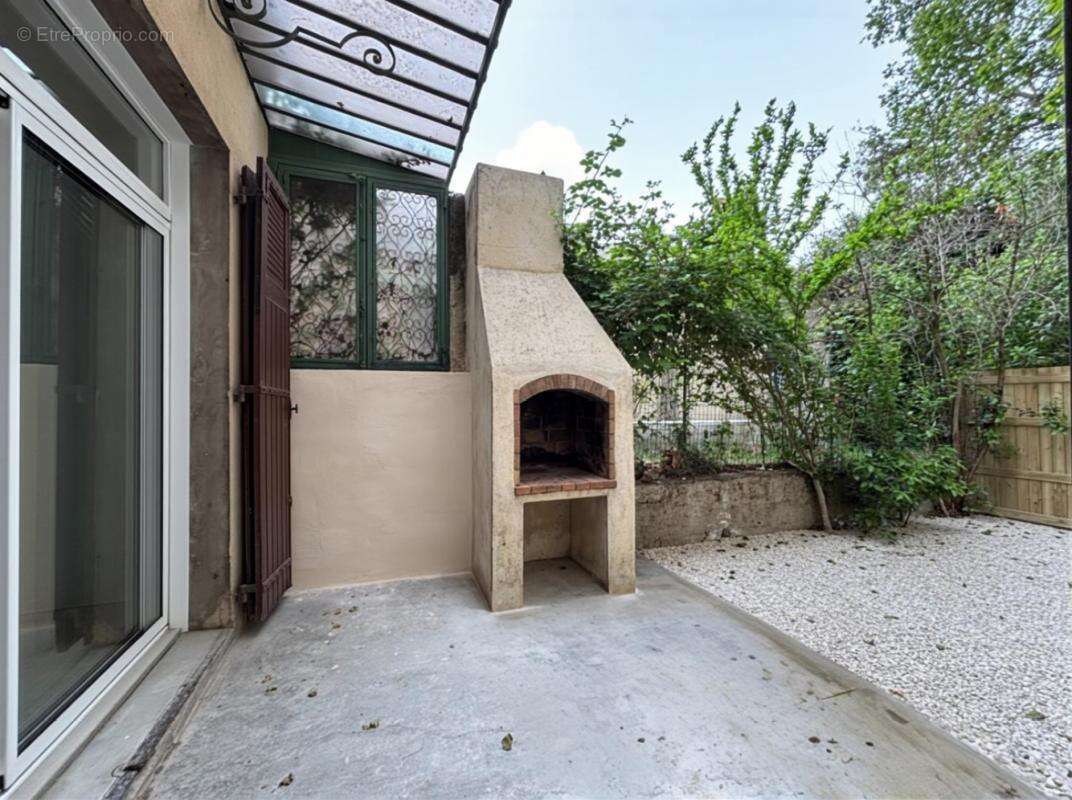 Appartement à CAUMONT-SUR-DURANCE