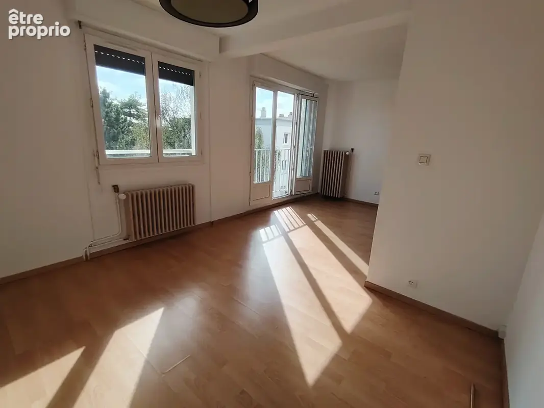 Appartement 69 m2    Dernier étage, proche tramway - photo 4