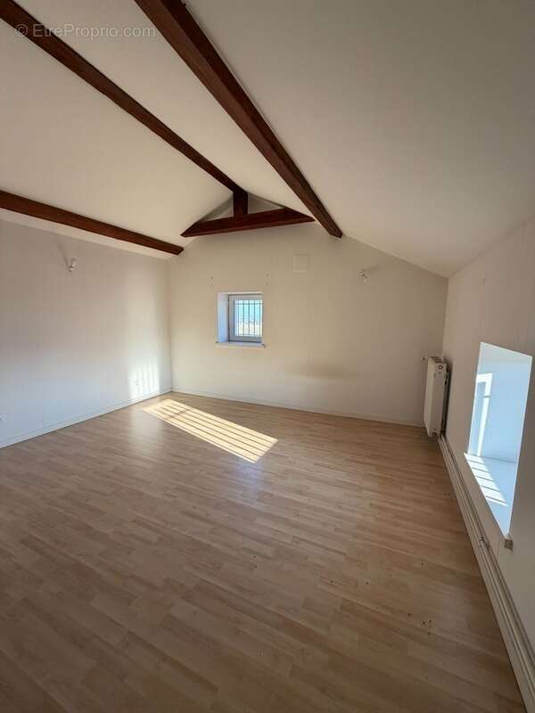 Maison à SAINT-MARTIN-BELLE-ROCHE