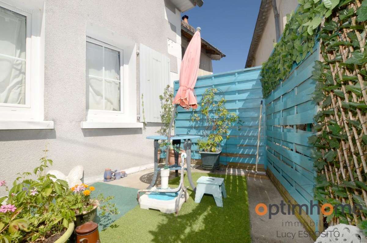 Charmante maison de village exposée plein sud avec magnifique jardin de cour – Chabanais (16)  - photo 18