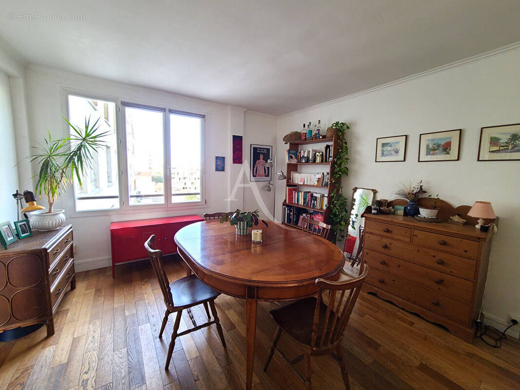 Appartement à AUBERVILLIERS