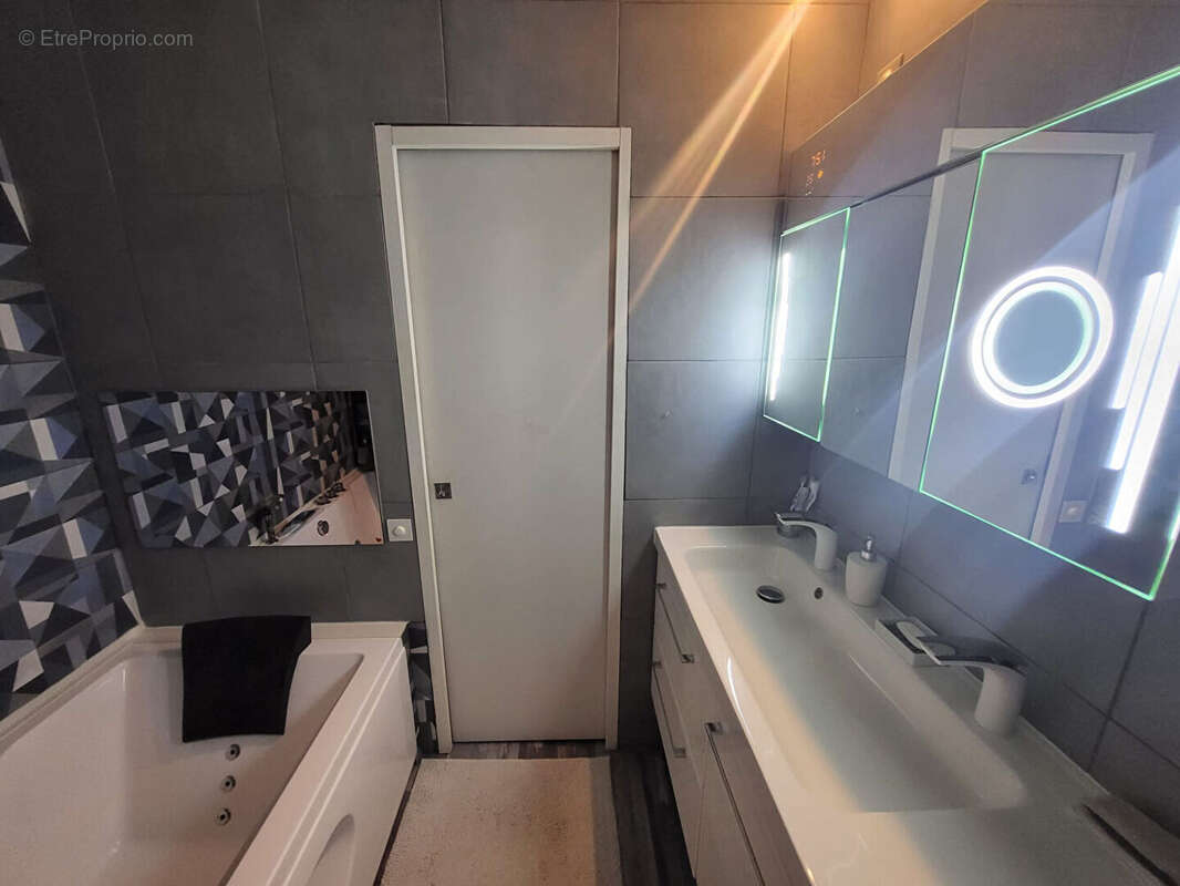 Maison à IVRY-SUR-SEINE