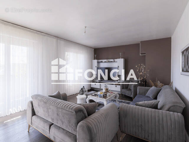 Appartement à AMILLY