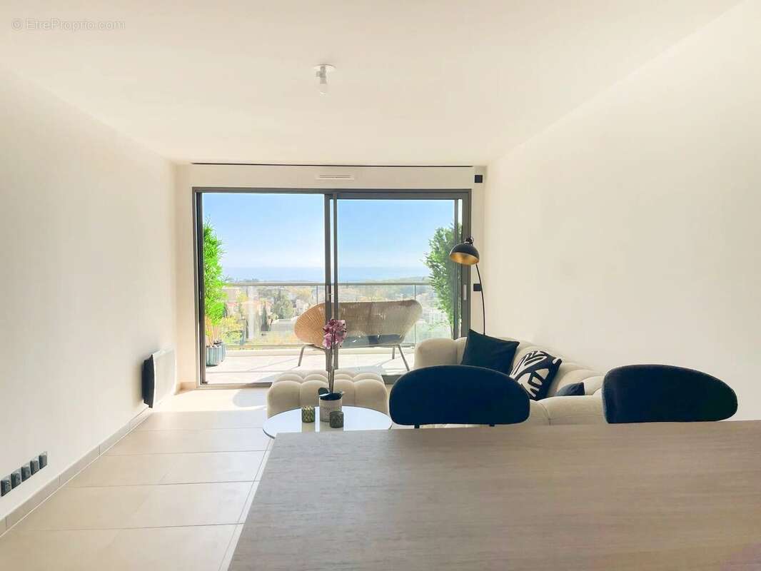 Appartement à VENCE