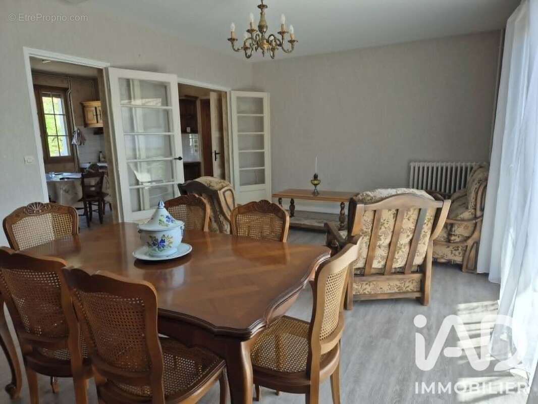 Maison 121 m² à Charroux  - photo 3