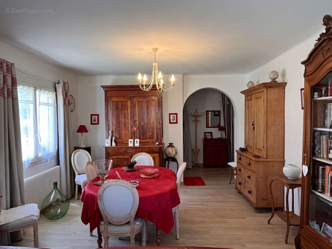 Maison à SAINT-VALLIER-DE-THIEY