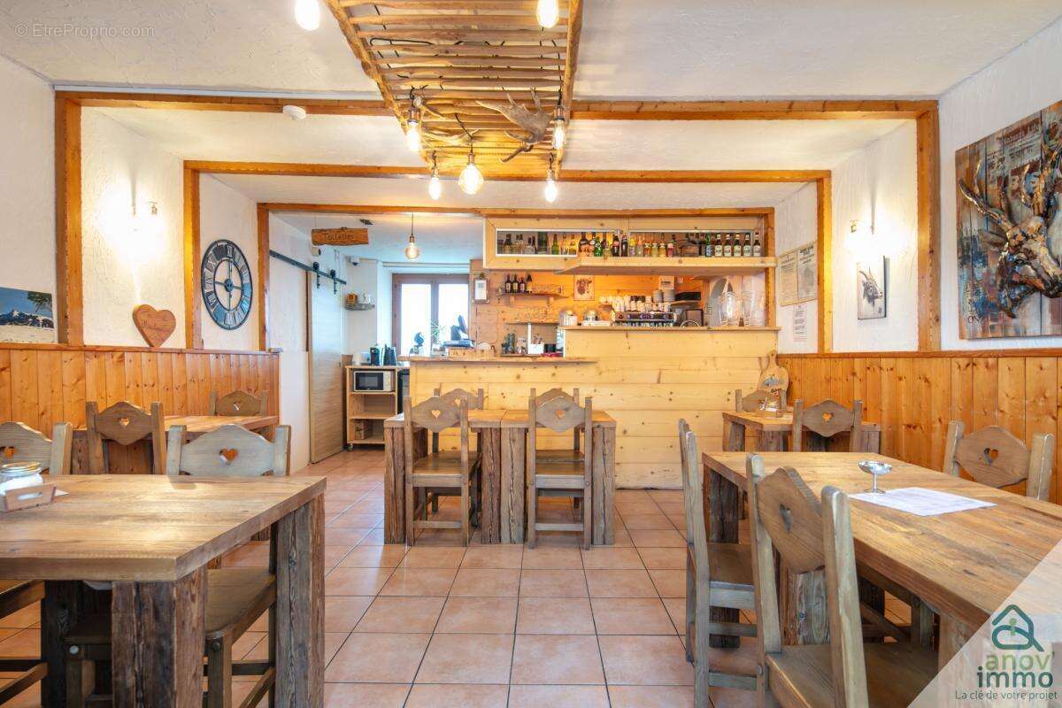 Commerce à CORRENCON-EN-VERCORS