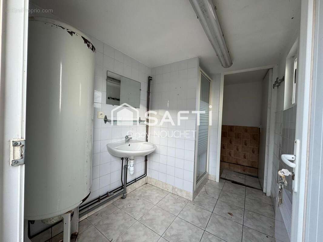 Photo 9 - Commerce à LE BAILLEUL