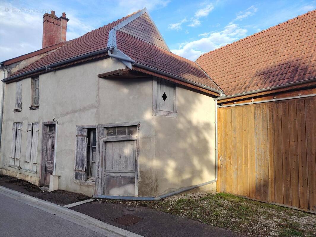 Photo 1 - Maison à MERY-SUR-SEINE