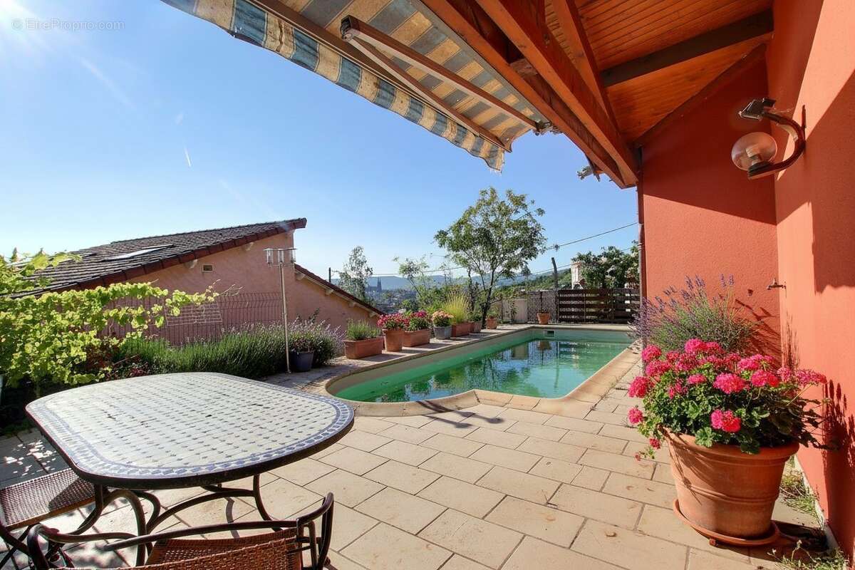 Maison à CLERMONT-FERRAND