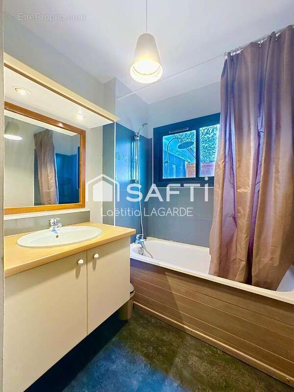 Photo 3 - Appartement à SAINT-DENIS