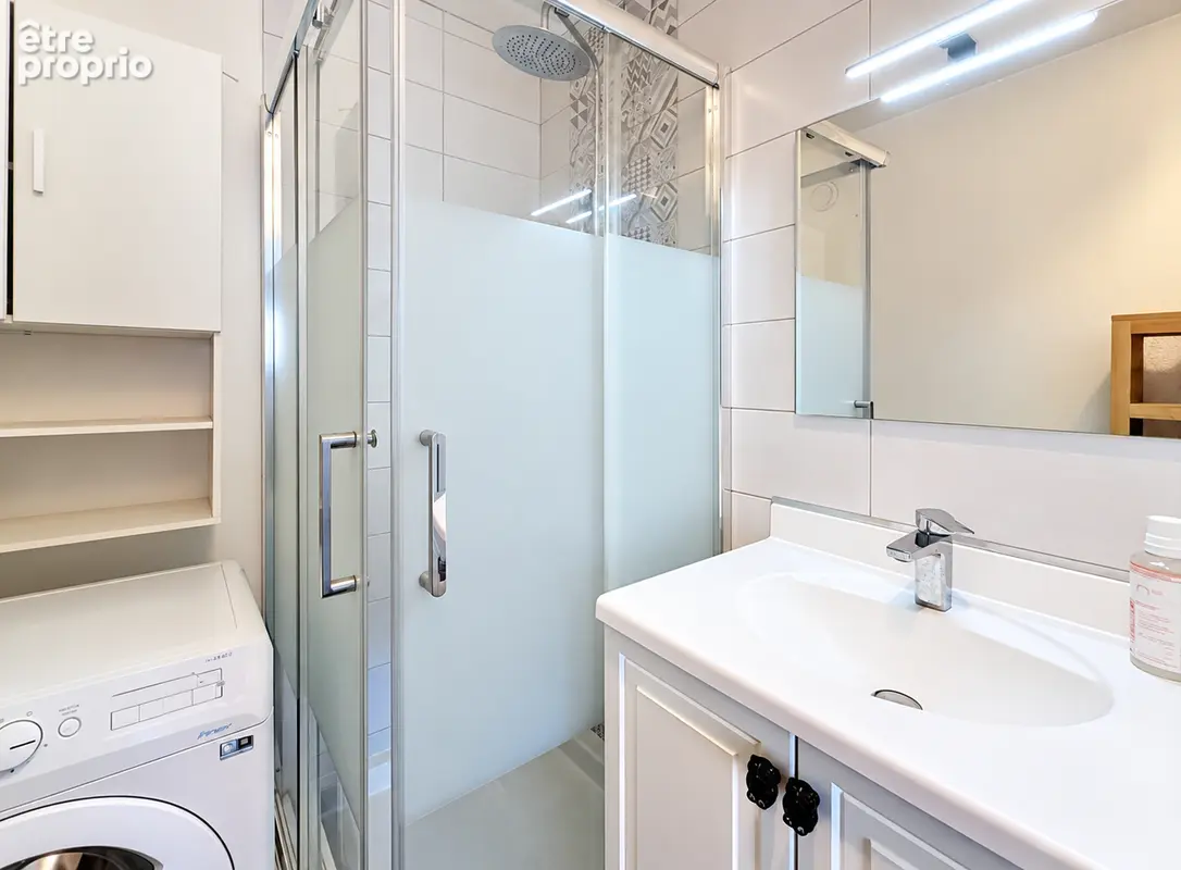 Golfe-Juan - 2 Pièces - 44m² - Vue Mer - Rénové - photo 5
