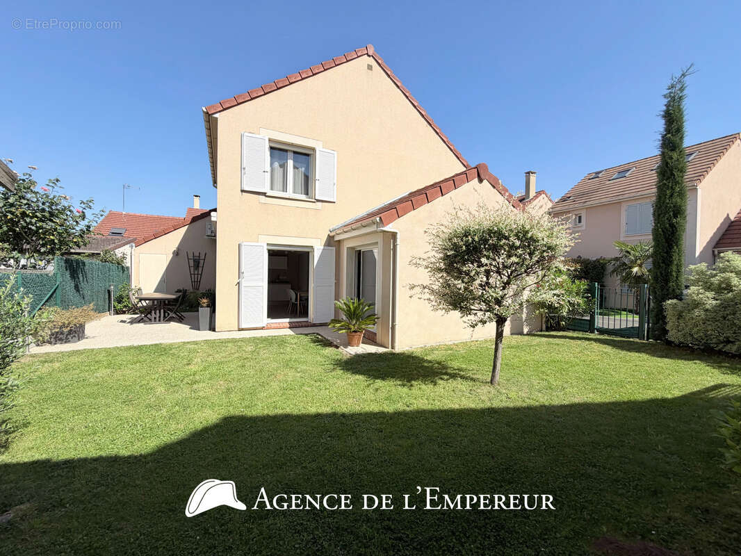 Maison à NANTERRE