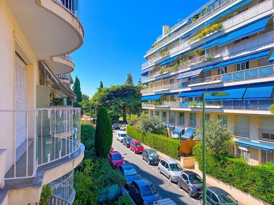 Appartement à LE CANNET
