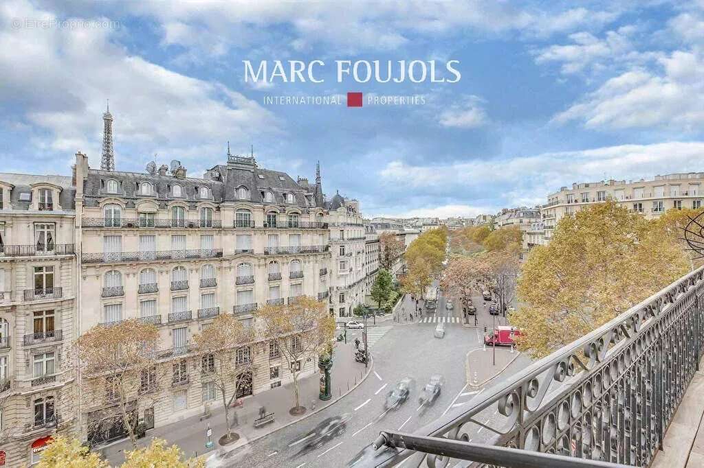 Appartement à PARIS-16E