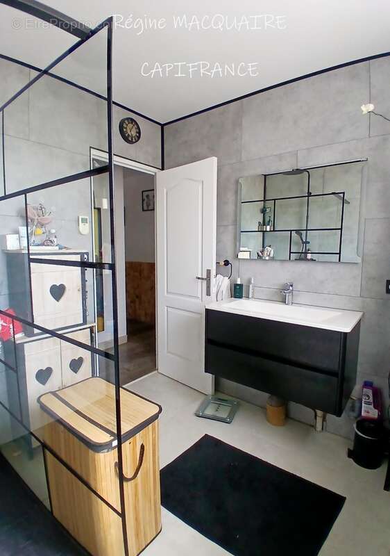 À vendre – Pavillon 6 pièces, 151 m², 4 chambres dont 1 au Rdc, terrain 2 500 m² – Luminosité, rénovation, confort à Vire Norman - photo 12